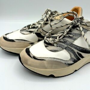 Oasis Society sneakers women’s size 9 animal print zebra faux hair snake